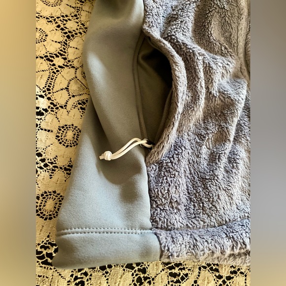 💥The North Face Osito Fleece Vest💥 - Picture 4 of 16